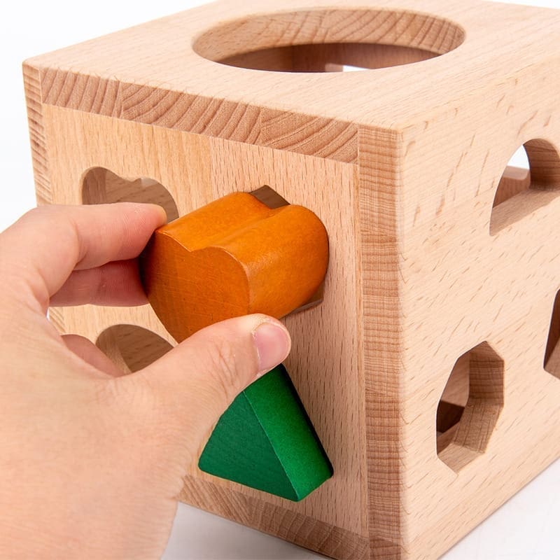 Drewniana kostka z klockami, sorter edukacyjny 3