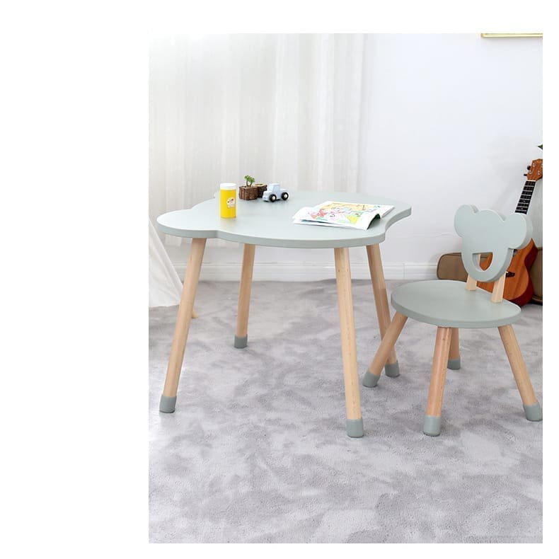 Drewniane krzesełko i stolik dla dziecka, zestaw 1