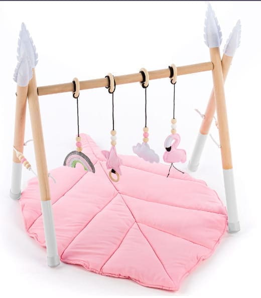 Stojak edukacyjny Baby Gym, drewniana siłownia z różową Matą 2